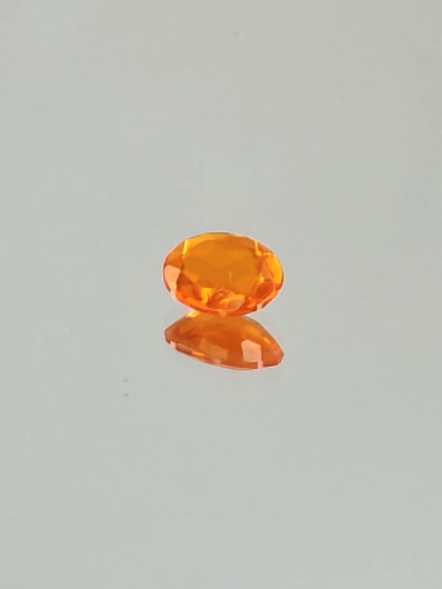 fire Opal 0,5 ct oval