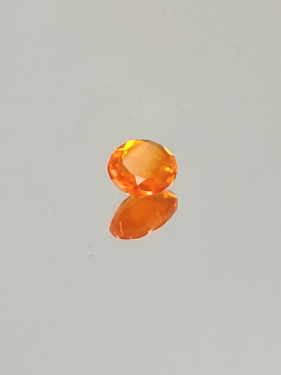 fire Opal 0,5 ct oval