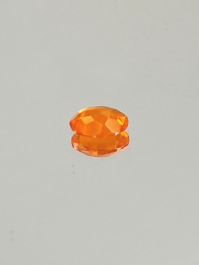 fire Opal 0,5 ct oval