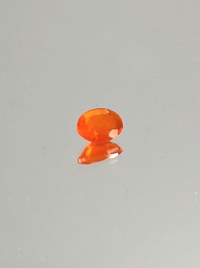 tuli Opaali 0,4 ct ovaali