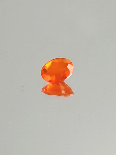 tuli Opaali 0,4 ct ovaali