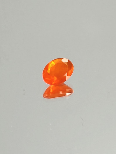 tuli Opaali 0,4 ct ovaali