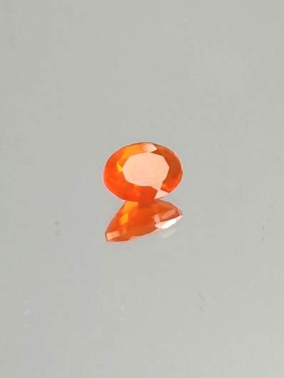 tuli Opaali 0,4 ct ovaali
