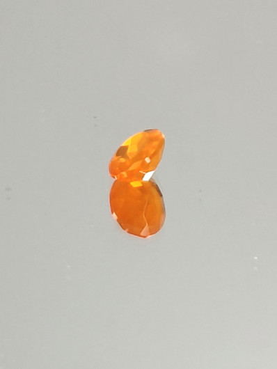 tuli Opaali 0,6 ct ovaali