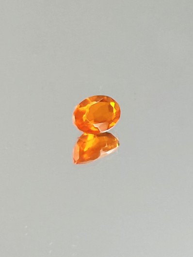 fire Opal 0,6 ct oval