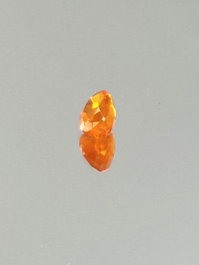 fire Opal 0,6 ct oval