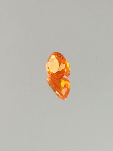 fire Opal 0,6 ct oval