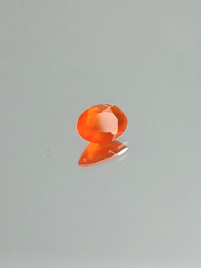 fire Opal 0,4 ct oval