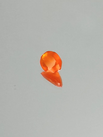 fire Opal 0,4 ct oval