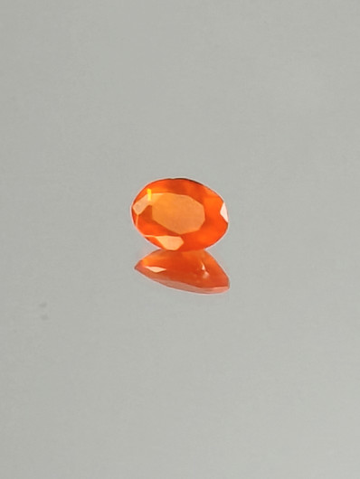 fire Opal 0,4 ct oval