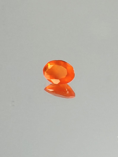 fire Opal 0,4 ct oval