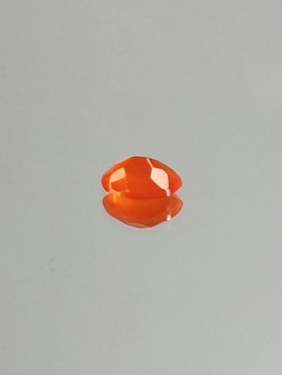 fire Opal 0,4 ct oval