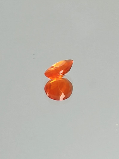 tuli Opaali 0,3 ct ovaali