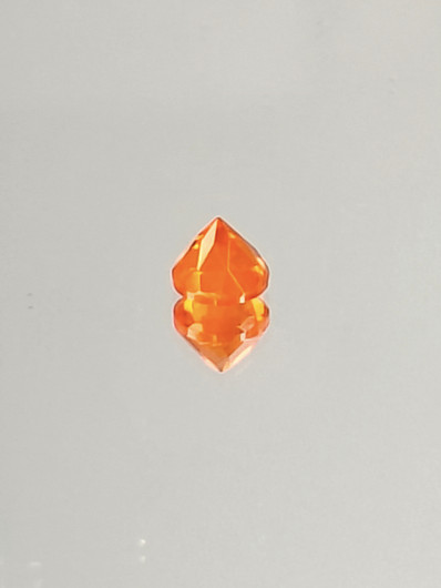 tuli Opaali 0,5 ct pyöreä