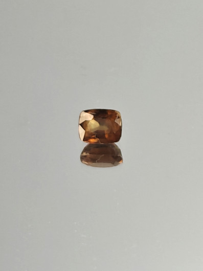 Granaatti 0,6 ct cushion