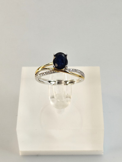 individual adjustable silver ring with real Sapphire and decorative stones