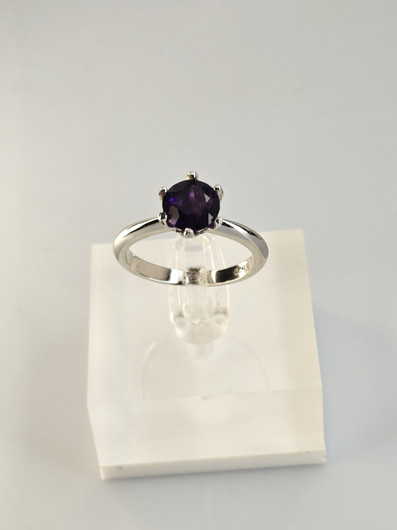 individual silver ring with real Amethyst