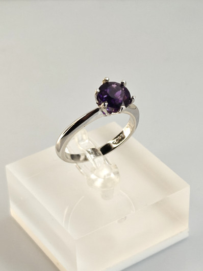 individual silver ring with real Amethyst