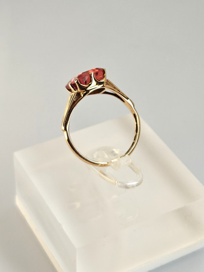 Vintage synt. sapphire gold ring  