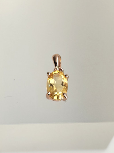 individual silver pendant with real Citrine