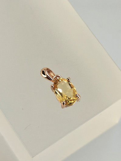 individual silver pendant with real Citrine