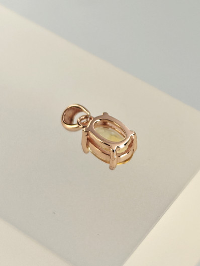 individual silver pendant with real Citrine