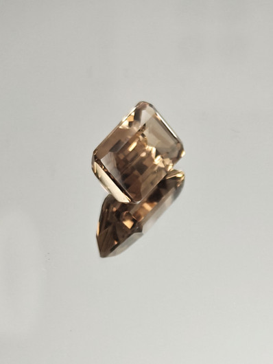  Smoky Quartz 14.4 ct, emerald