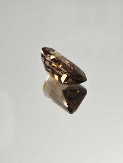  Smoky Quartz 14.4 ct, emerald