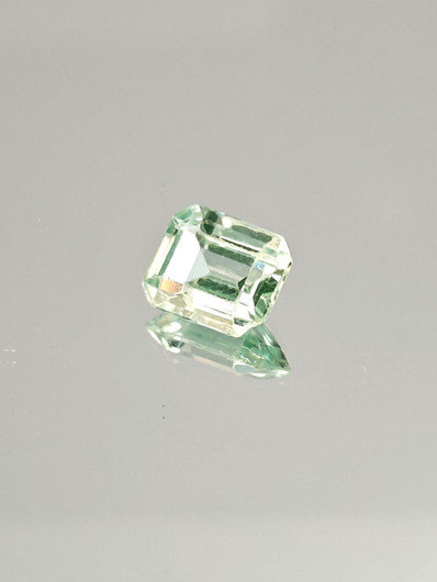 Fluoriitti 4.1 ct, smaragdi