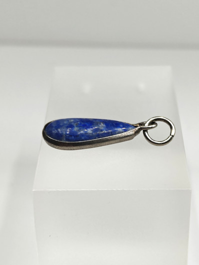 Lapis lazuli riipus