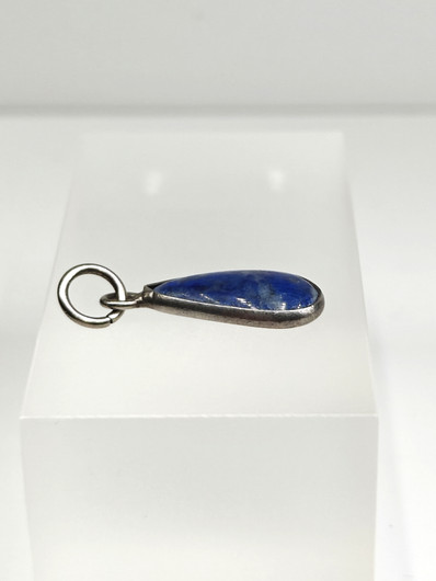 Lapis lazuli riipus