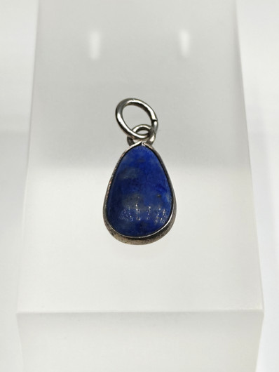 Lapis lazuli riipus
