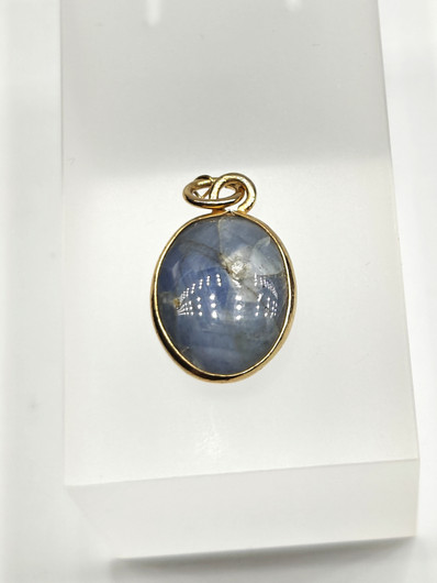 Sapphire pendant 