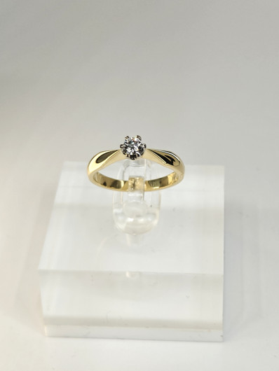 Vintage diamond gold ring  