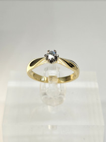 Vintage diamond gold ring  