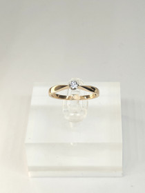 Vintage diamond gold ring  
