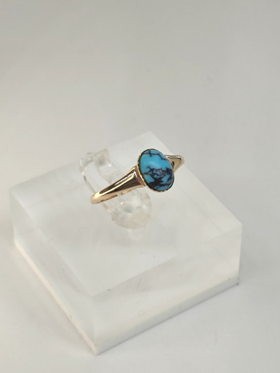 Vintage turquoise gold ring