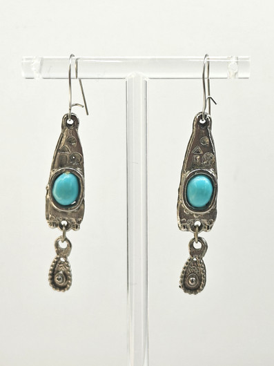 Vintage earrings with stone