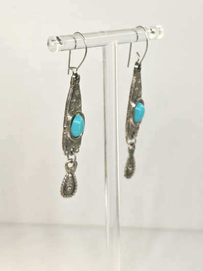 Vintage earrings with stone