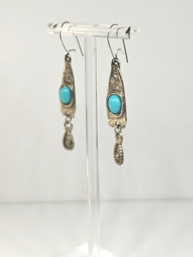 Vintage earrings with stone