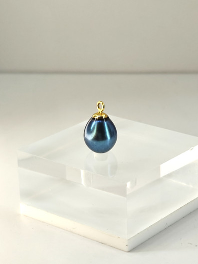 Vintage tahitian pearl drop pendant 