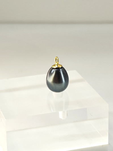 Vintage tahitian pearl drop pendant 
