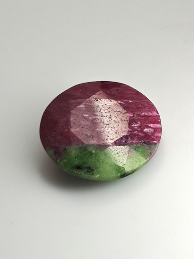 Rubiini Zoisiitti 31,8 ct pyöreä