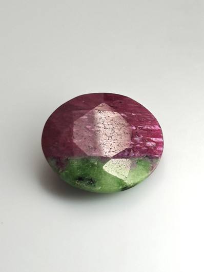 Rubiini Zoisiitti 31,8 ct pyöreä