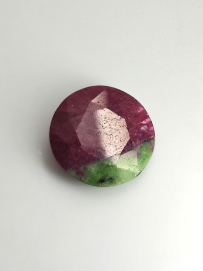 Rubiini Zoisiitti 31,8 ct pyöreä