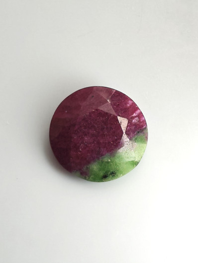 Rubiini Zoisiitti 31,8 ct pyöreä