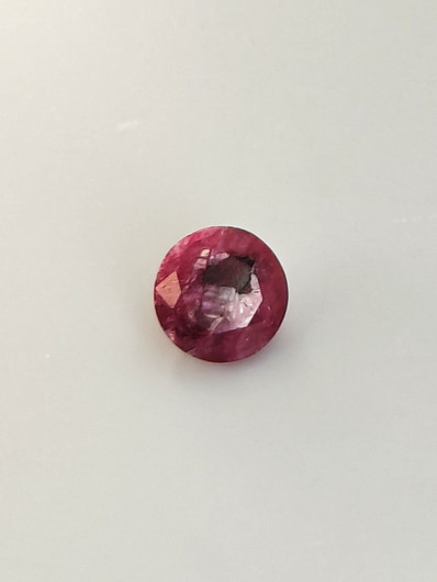 Rubiini 2,2 ct pyöreä