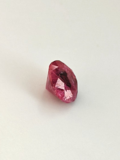 Rubiini 2,2 ct pyöreä