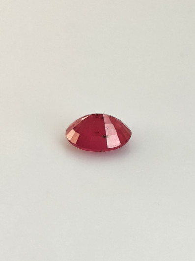 Rubiini 1,4 ct ovaali
