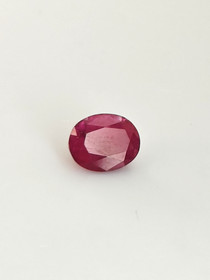 Ruby 2,2 ct oval